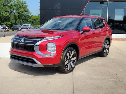 2025 Mitsubishi Outlander SE SUV