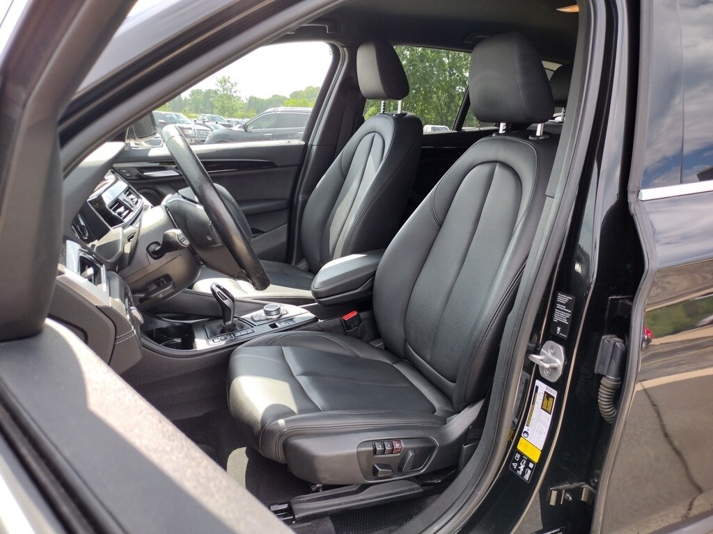 2021 Bmw X1 XDrive28i photo 2