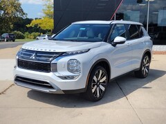 2025 Mitsubishi Outlander SE SUV