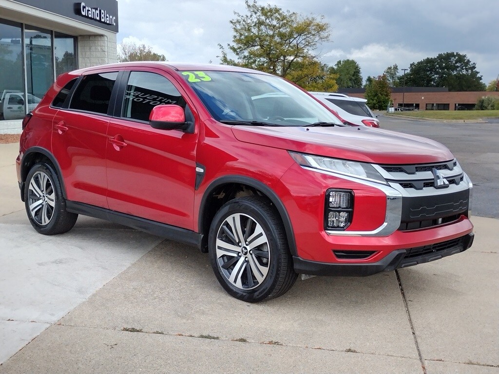 2023 Mitsubishi Outlander Sport ES photo 3