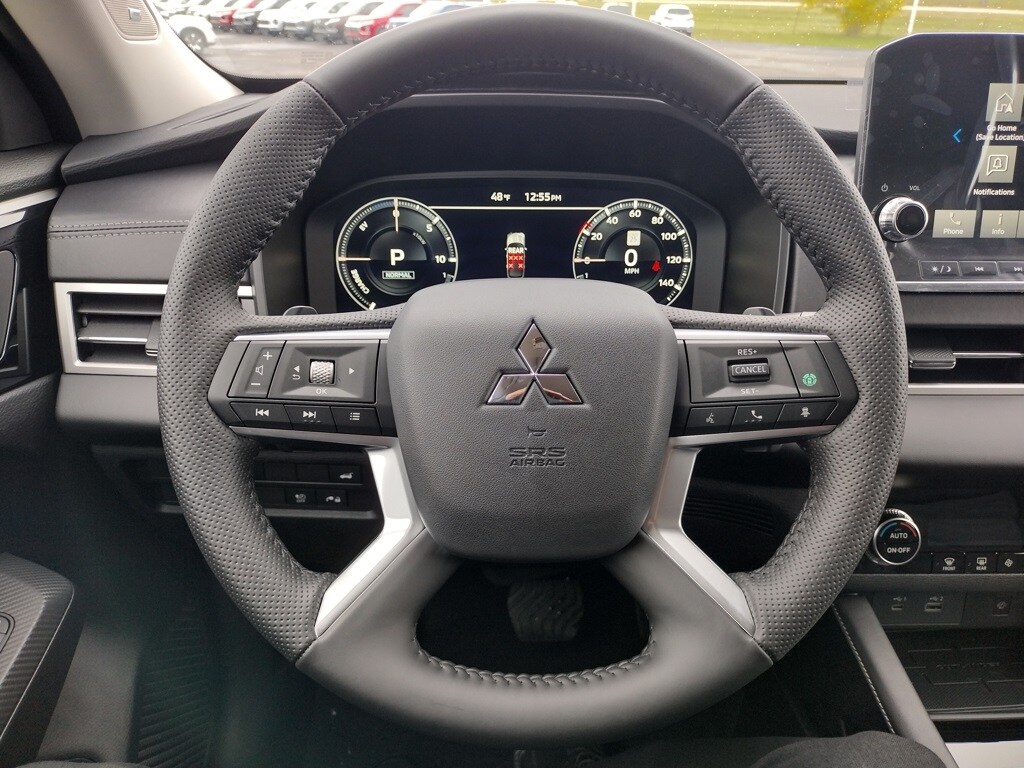 2025 Mitsubishi Outlander PHEV SE photo 3