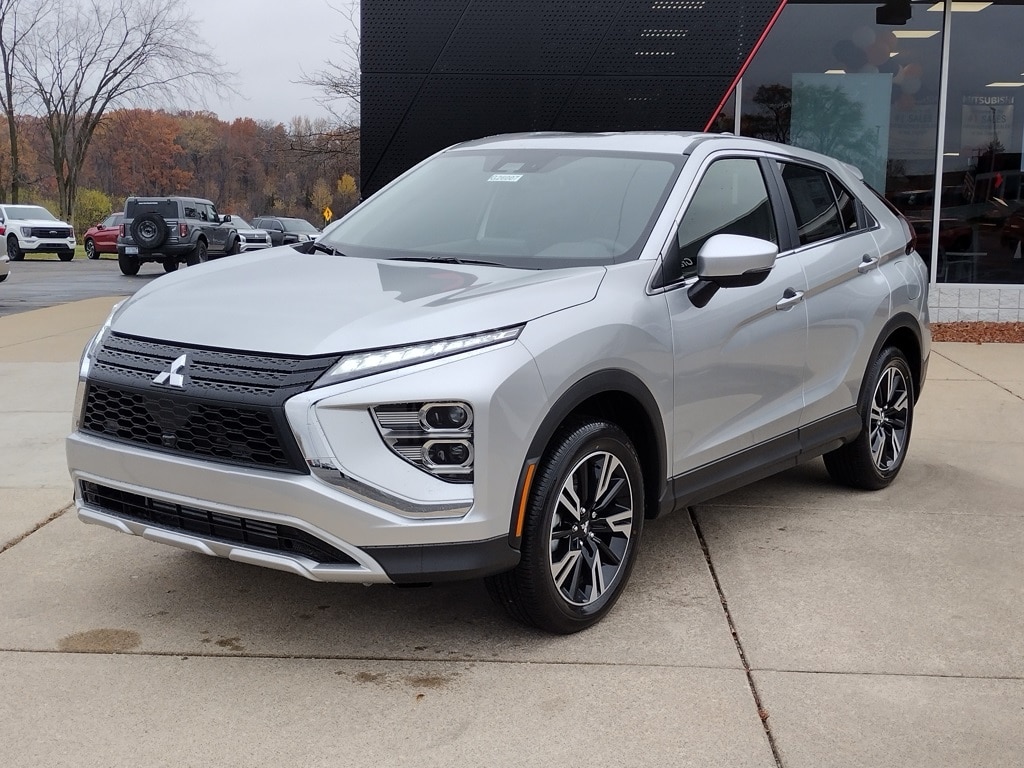 2026 Mitsubishi Eclipse Cross SE's photo