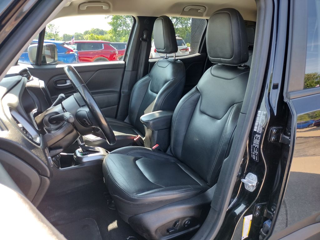 Used 2020 Jeep Renegade Limited with VIN ZACNJBD13LPL69061 for sale in Grand Blanc Township, MI