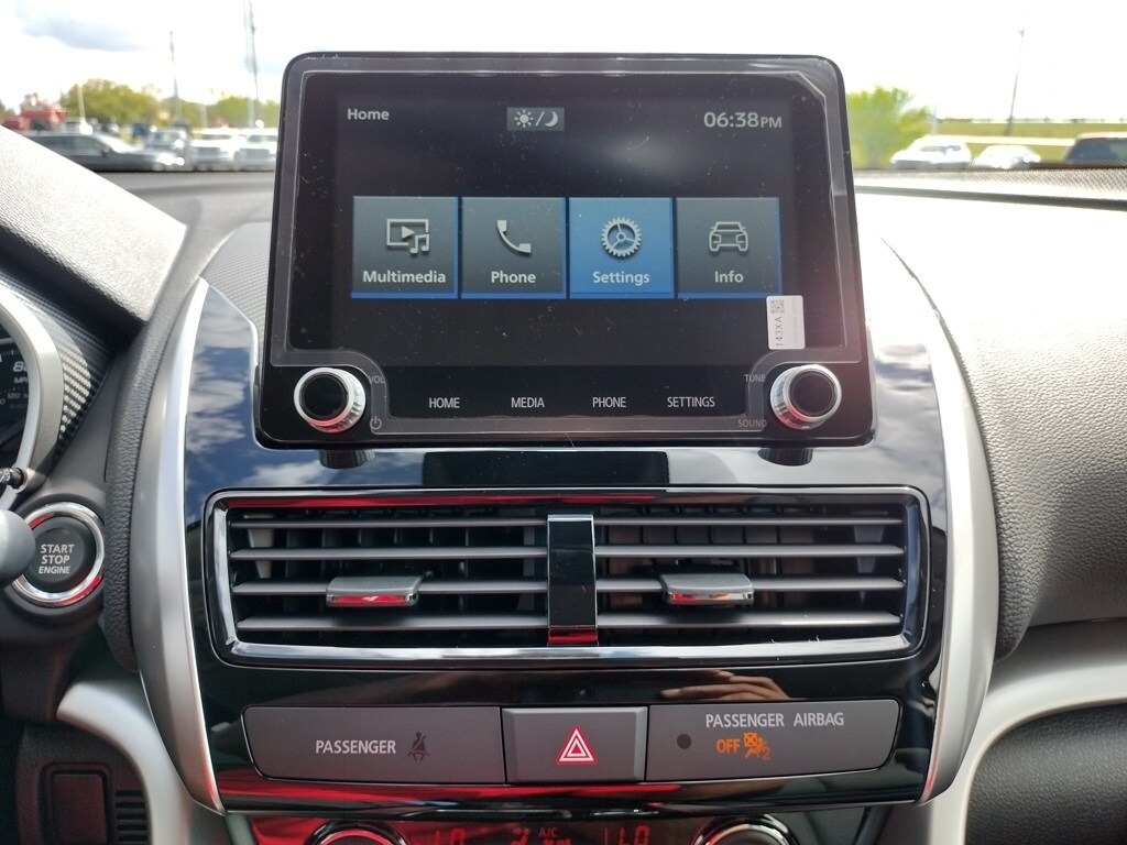 2026 Mitsubishi Eclipse Cross SE photo 4
