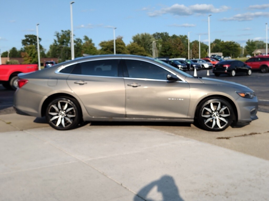 2018 Chevrolet Malibu 1LT photo 4
