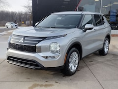 2026 Mitsubishi Outlander ES SUV
