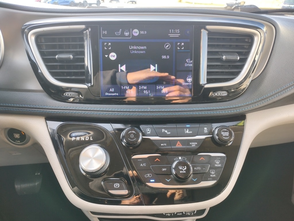 Certified 2021 Chrysler Pacifica Touring L Van Passenger Van