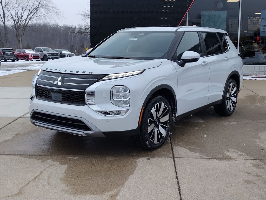 New 2026 Mitsubishi Outlander SE SUV