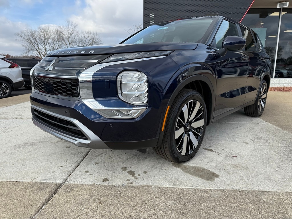 New 2025 Mitsubishi Outlander SE SUV
