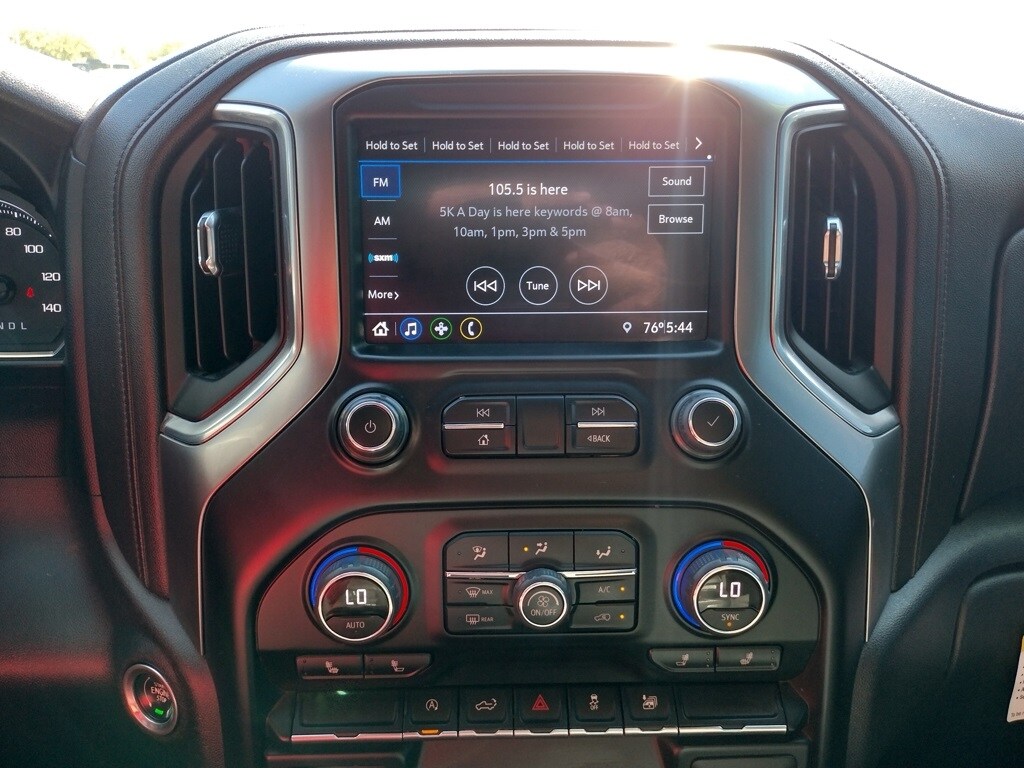 2022 Chevrolet Silverado 1500 LT photo 3