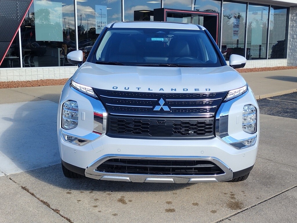 2025 Mitsubishi Outlander PHEV SE photo 2