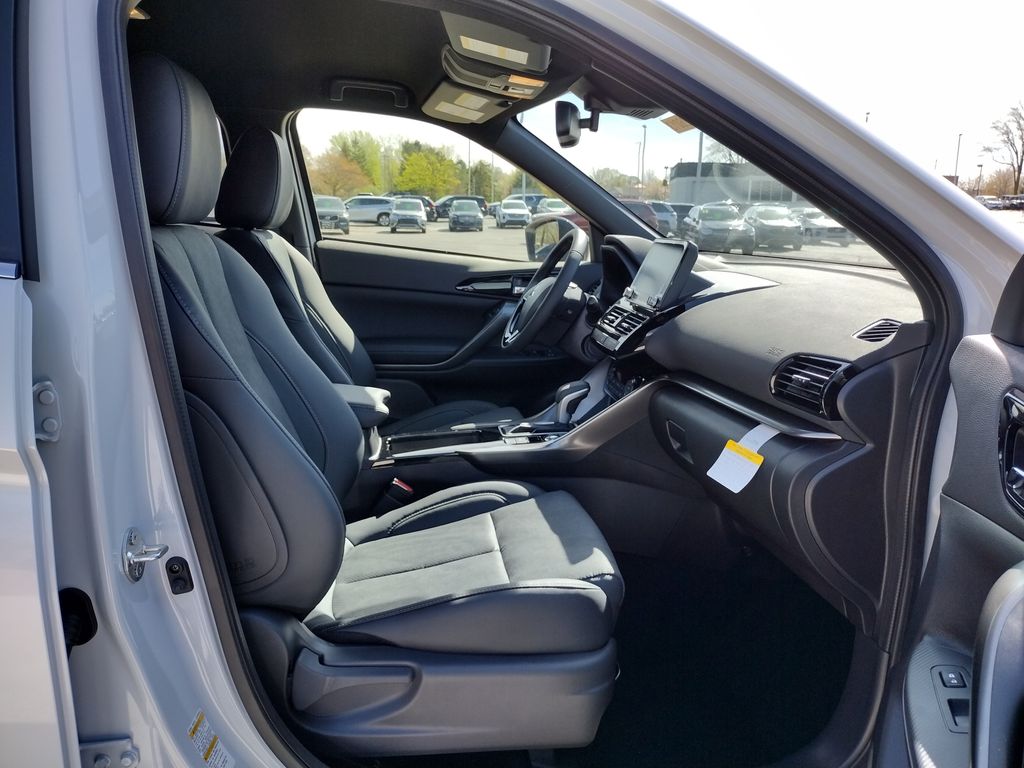 2026 Mitsubishi Eclipse Cross Black Edition - Photo 10