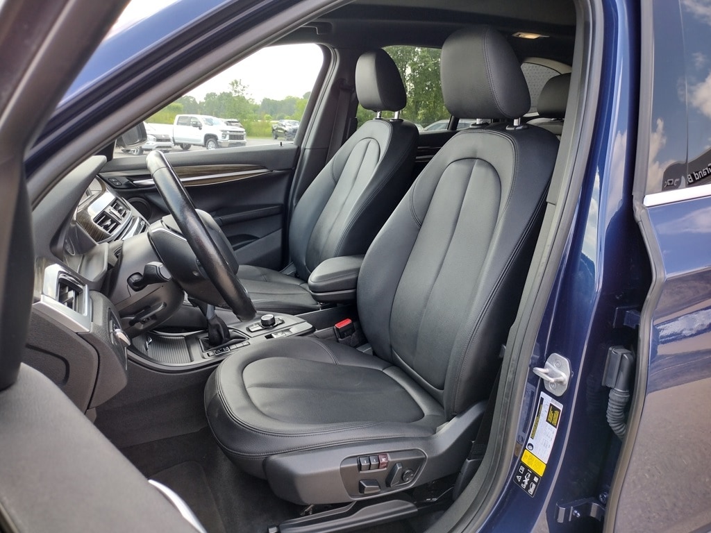 Certified 2018 BMW X1 28i with VIN WBXHT3C37J5L25026 for sale in Grand Blanc Township, MI