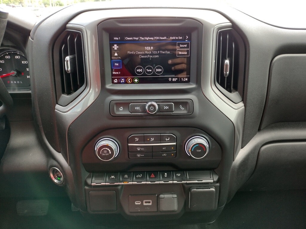 2022 Chevrolet Silverado 1500 Custom photo 3