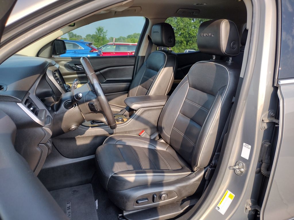 Used 2019 GMC Acadia Denali with VIN 1GKKNPLS9KZ181554 for sale in Grand Blanc Township, MI