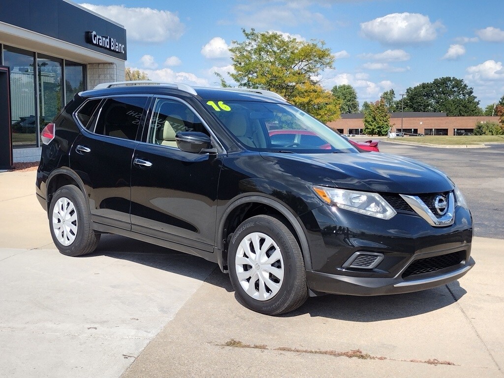 2016 Nissan Rogue S photo 3