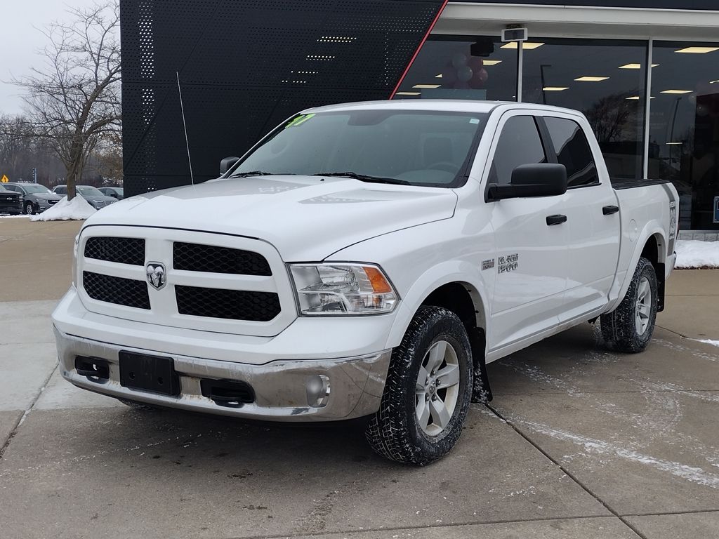 2017 RAM Ram 1500 Pickup SLT