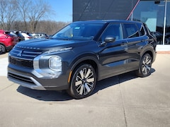 2025 Mitsubishi Outlander SE SUV