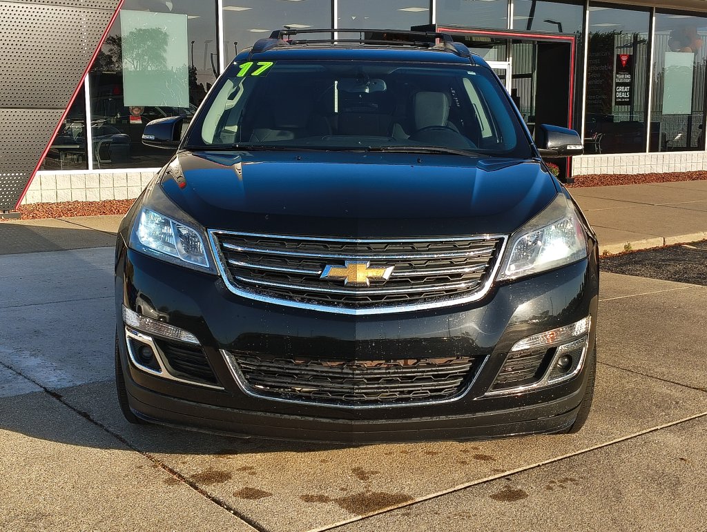 Used 2017 Chevrolet Traverse 1LT with VIN 1GNKRGKD3HJ289234 for sale in Grand Blanc Township, MI