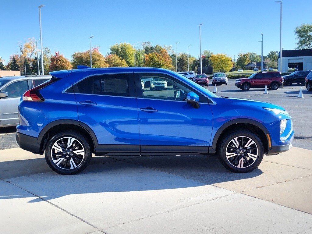 2026 Mitsubishi Eclipse Cross SE photo 4