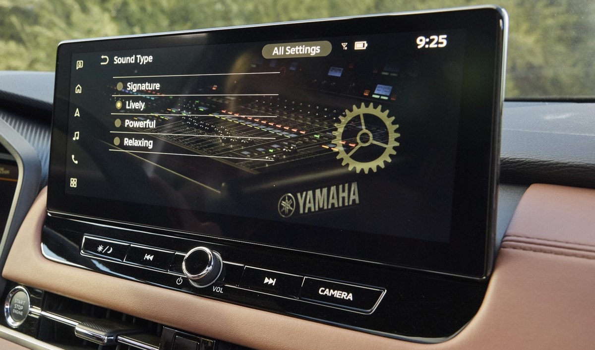 2026 Mitsubishi Outlander 12.3-inch touchscreen and Yamaha audio at Grand Blanc Mitsubishi