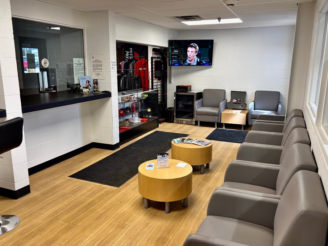 Grand Blanc Mitsubishi premium waiting room