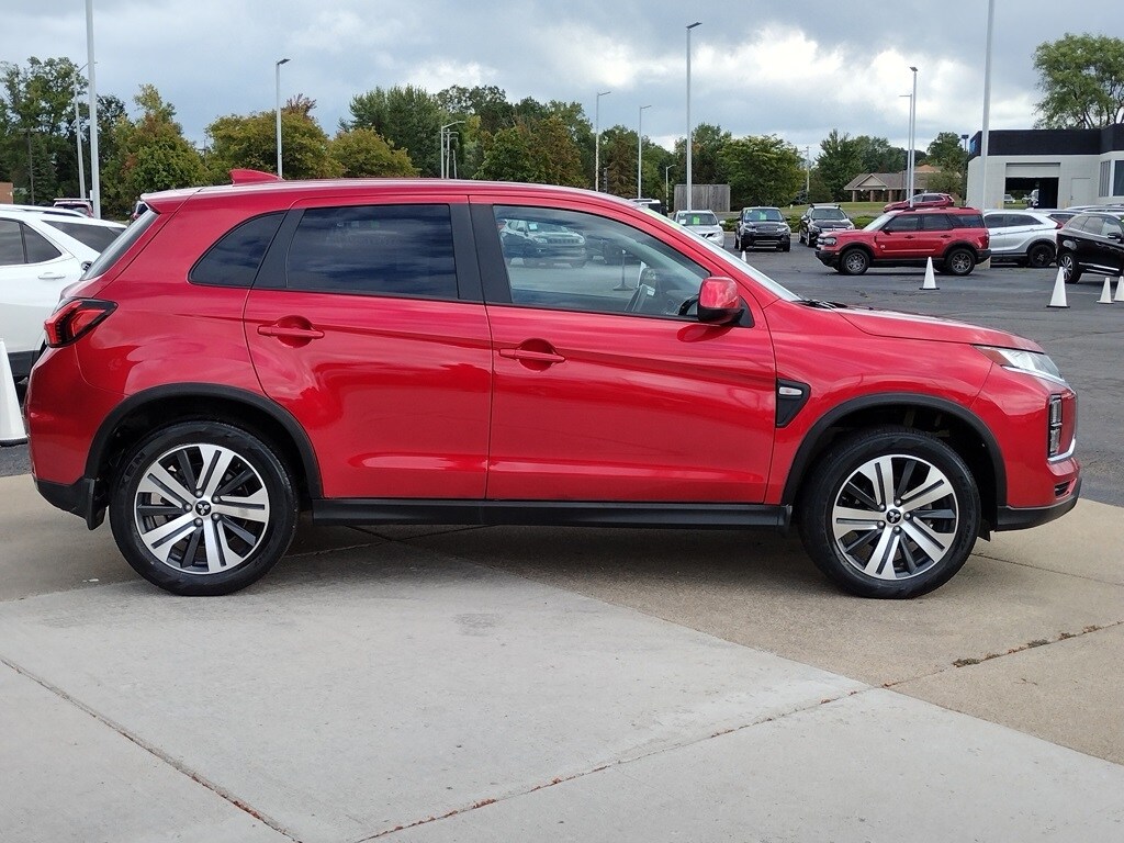 2023 Mitsubishi Outlander Sport ES photo 4
