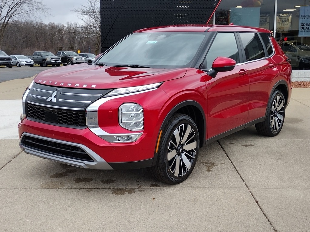 2025 Mitsubishi Outlander SE's photo