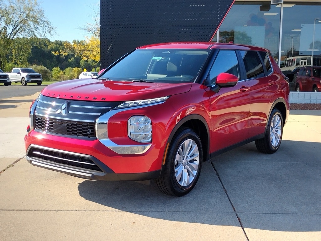 New 2025 Mitsubishi Outlander ES SUV