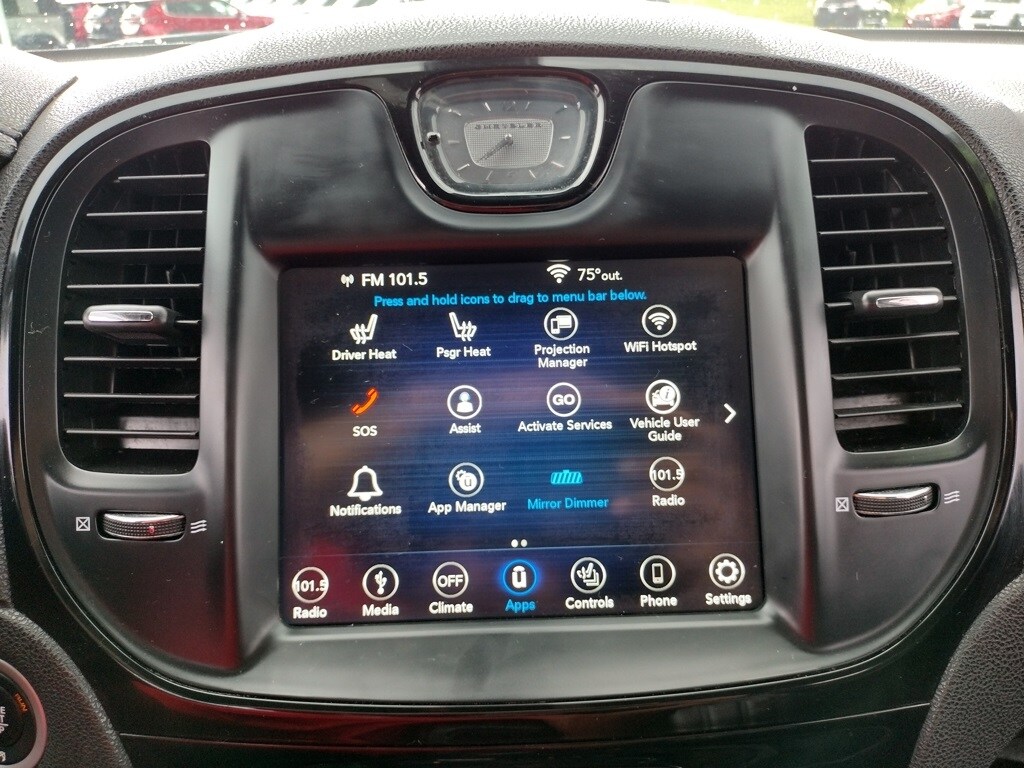 2019 Chrysler 300 S photo 4