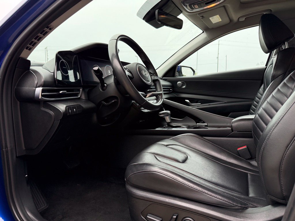 Used 2025 Hyundai Elantra Limited Sedan