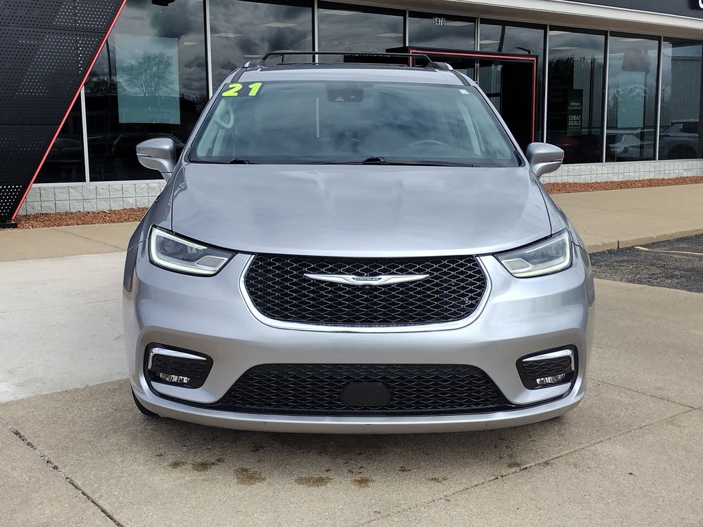 Used 2021 Chrysler Pacifica Touring L with VIN 2C4RC1BG8MR527648 for sale in Grand Blanc Township, MI