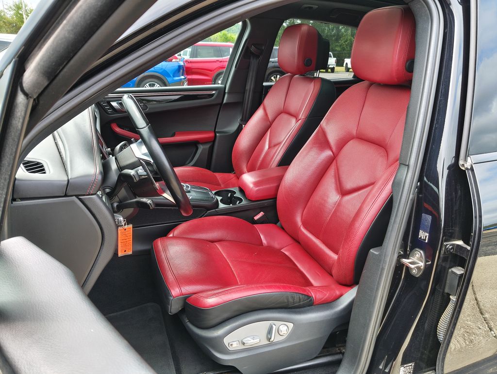 Used 2017 Porsche Macan S with VIN WP1AB2A56HLB11164 for sale in Grand Blanc Township, MI