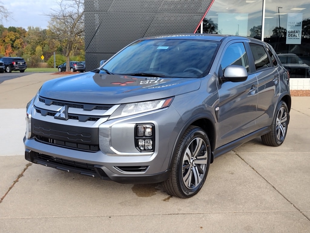 2025 Mitsubishi Outlander Sport ES's photo