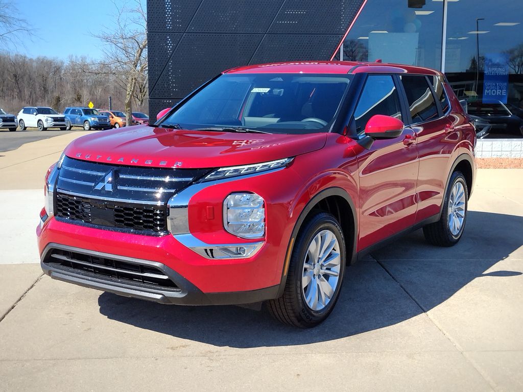 2026 Mitsubishi Outlander ES S-AWC's photo