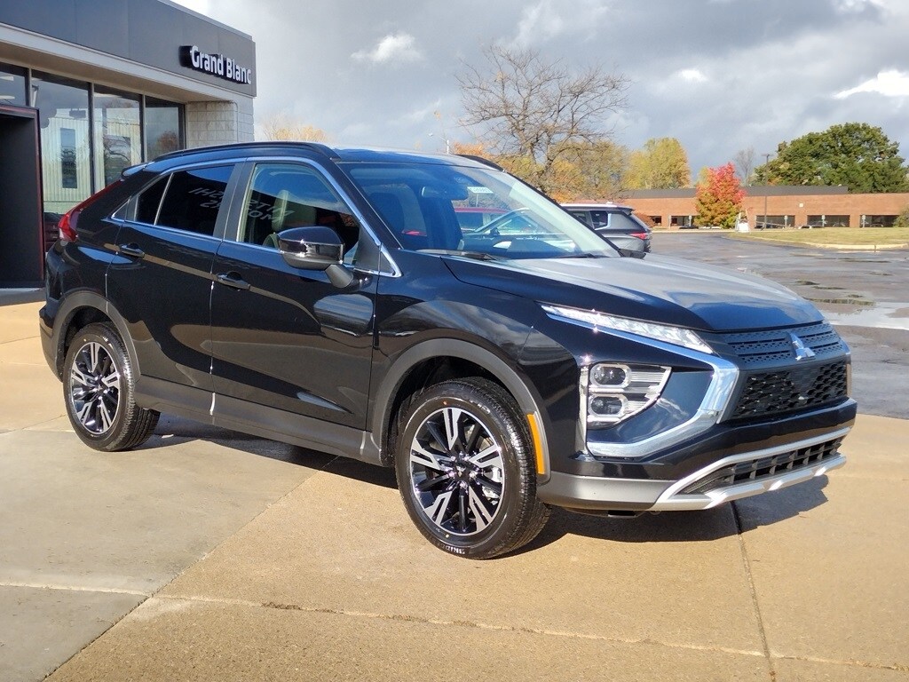 2026 Mitsubishi Eclipse Cross ES photo 3