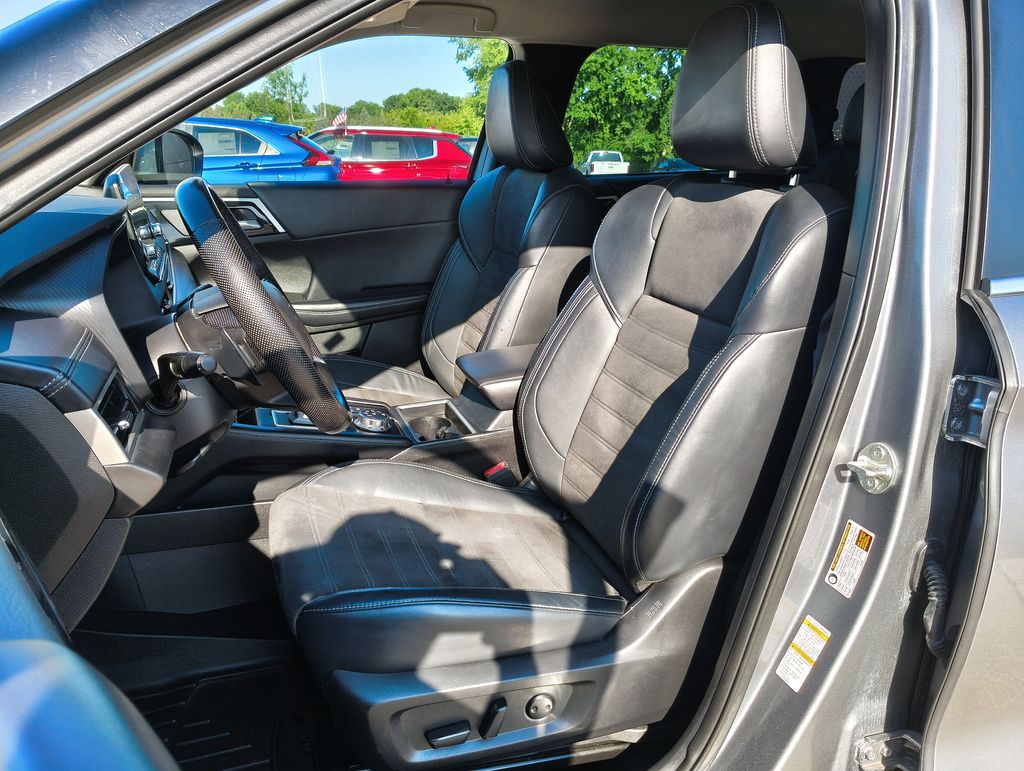 Used 2023 Mitsubishi Outlander SE with VIN JA4J4UA86PZ039941 for sale in Grand Blanc Township, MI