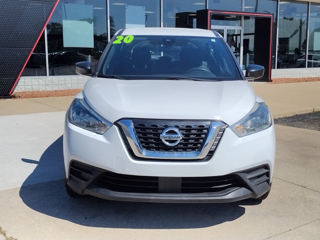 Certified 2020 Nissan Kicks S with VIN 3N1CP5BV6LL554619 for sale in Grand Blanc Township, MI