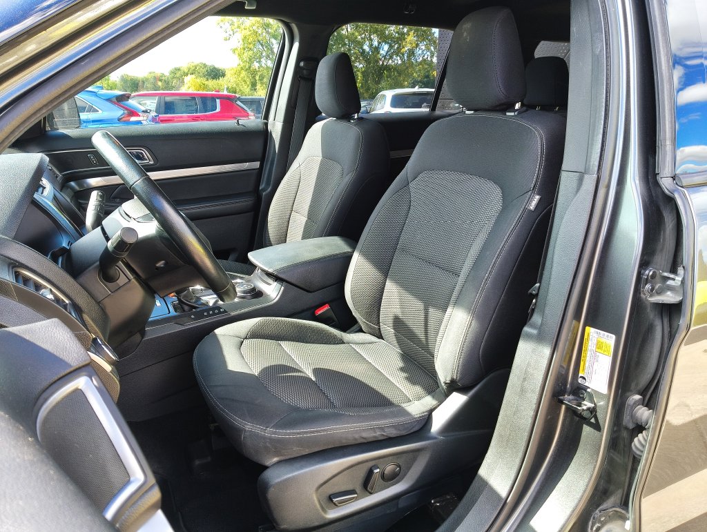 Used 2019 Ford Explorer XLT with VIN 1FM5K8DH3KGA66319 for sale in Grand Blanc Township, MI