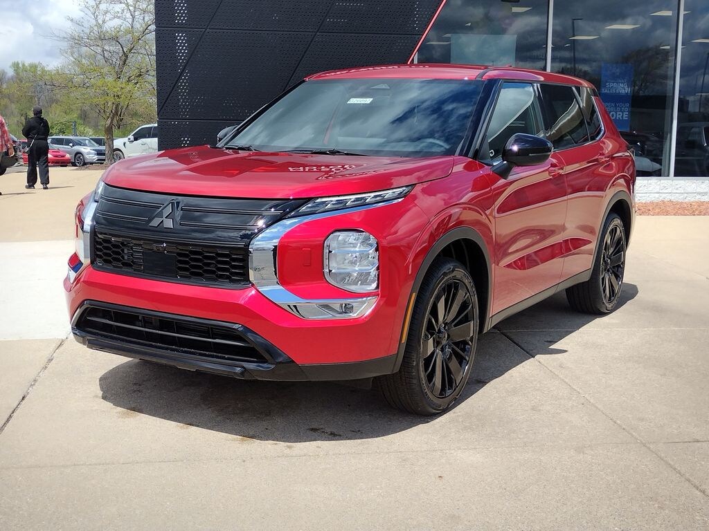 New 2026 Mitsubishi Outlander LE SUV
