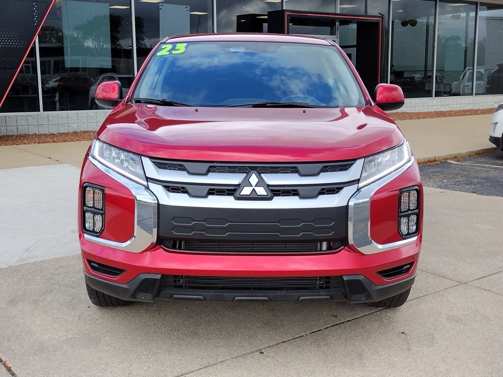 2023 Mitsubishi Outlander Sport ES photo 2