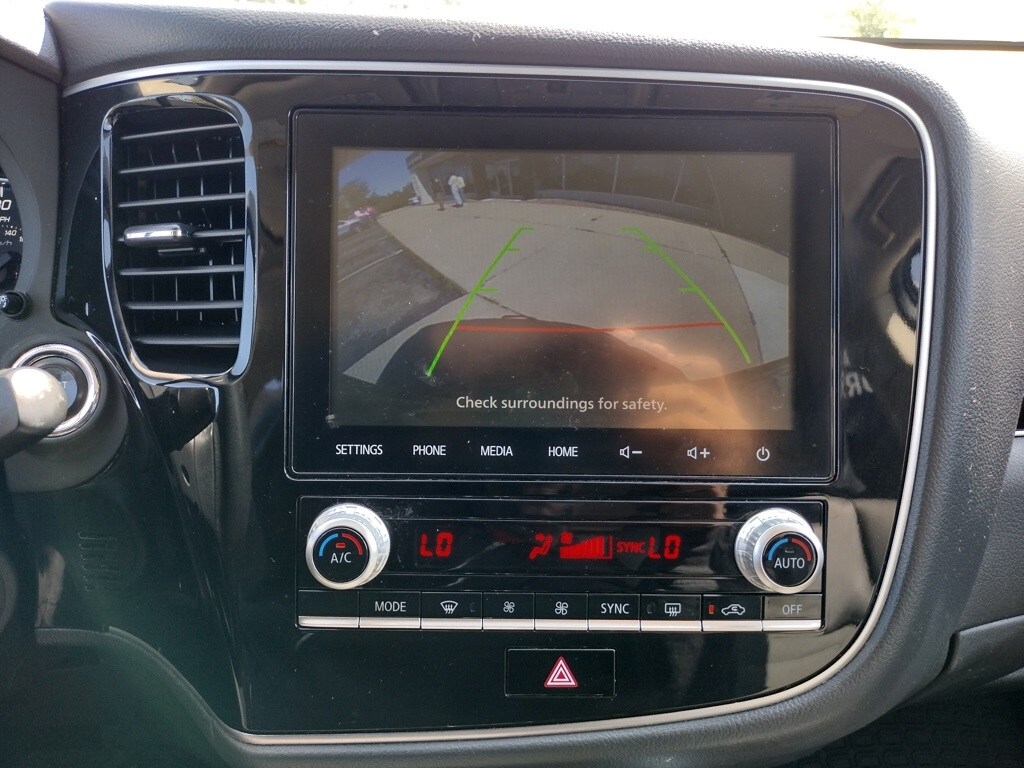 2020 Mitsubishi Outlander SE photo 4
