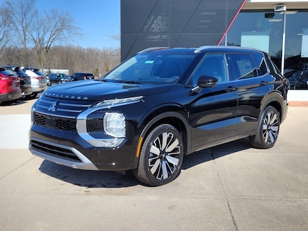 2025 Mitsubishi Outlander SEL SUV
