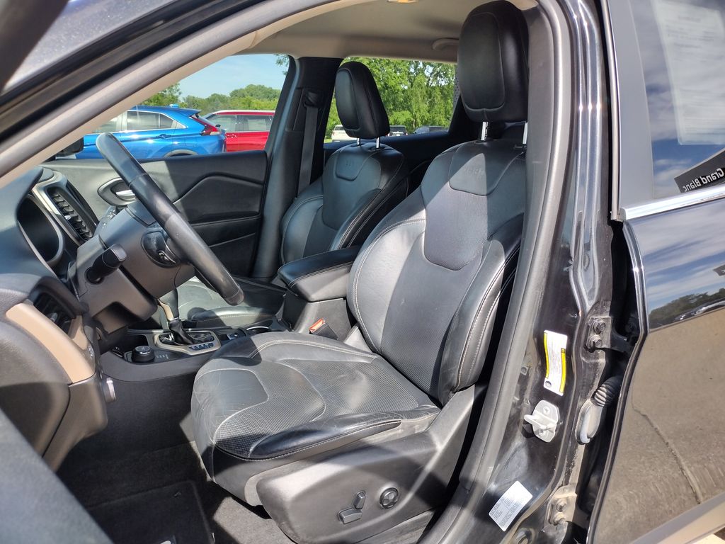 Used 2015 Jeep Cherokee Limited with VIN 1C4PJMDS2FW771838 for sale in Grand Blanc Township, MI