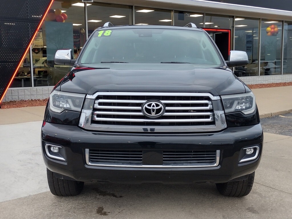2018 Toyota Sequoia Platinum photo 2