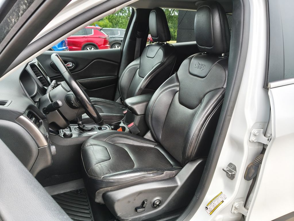 Used 2020 Jeep Cherokee Lux with VIN 1C4PJMLX6LD655529 for sale in Grand Blanc Township, MI