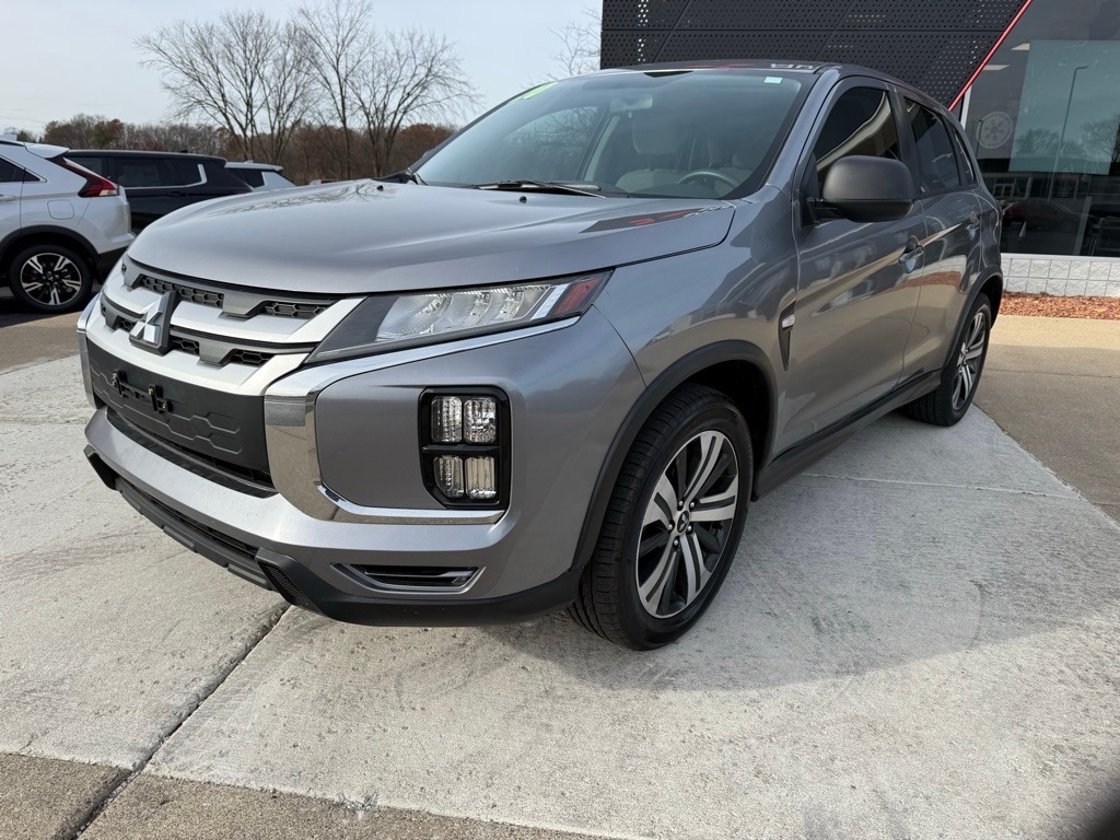 2020 Mitsubishi Outlander Sport ES's photo