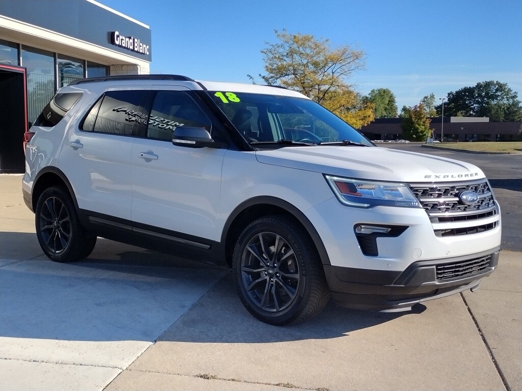 2018 Ford Explorer XLT photo 2