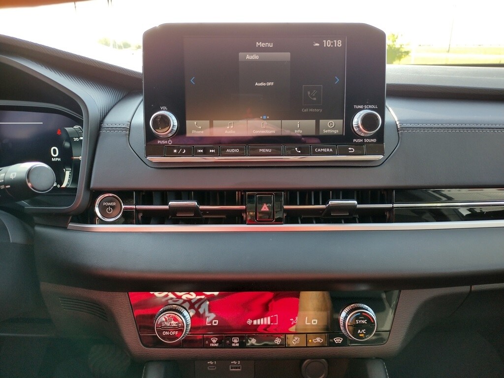 2023 Mitsubishi Outlander PHEV ES photo 3