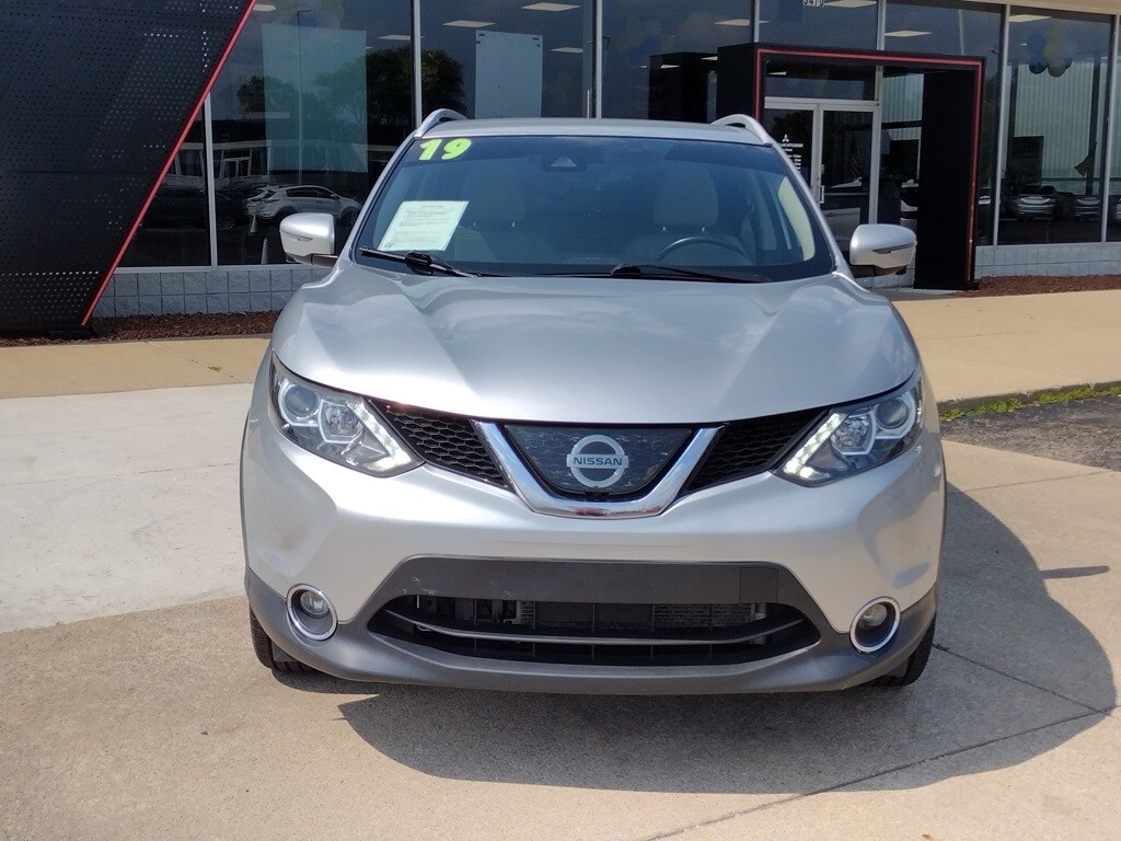 2019 Nissan Rogue Sport SL photo 2